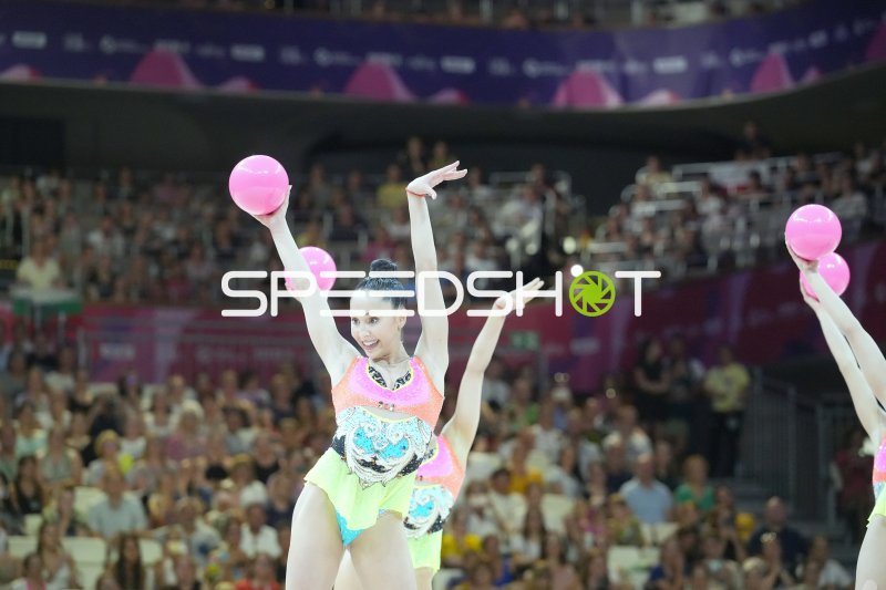 Gruppenübung mit Bällen bei der Rhythmischen Sportgymnastik WM 2026