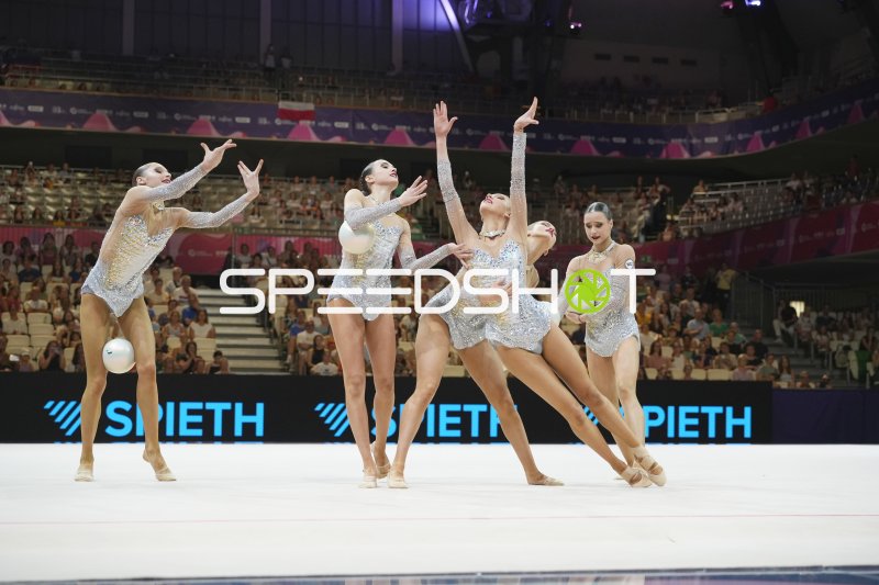 Gruppenformation bei der Weltmeisterschaft Rhythmische Sportgymnastik 2026 in Frankfurt