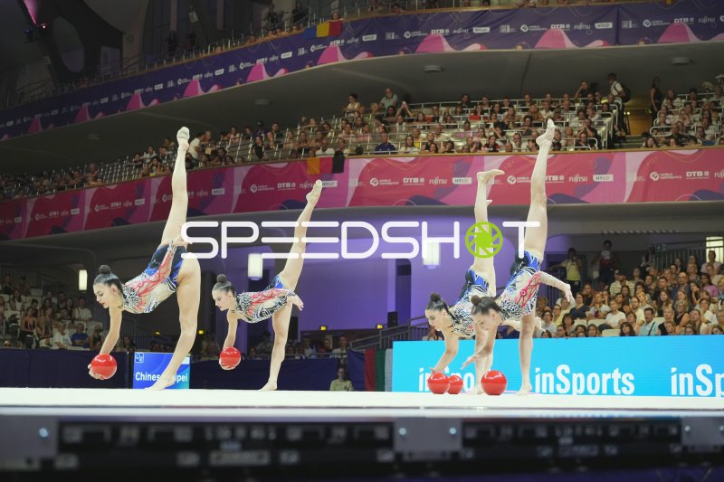 Chinese Taipei Gruppe bei synchroner Ball-Übung bei der Rhythmischen WM 2026
