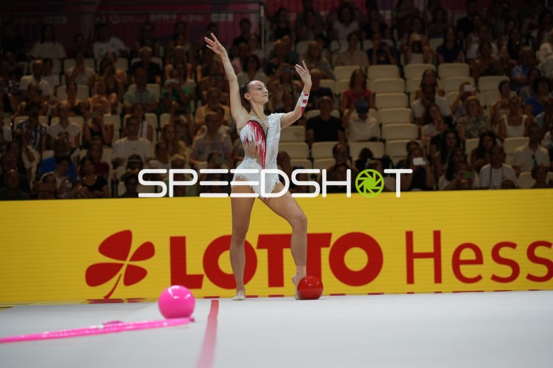 Gymnastin bei Ballübung bei der Rhythmischen Sportgymnastik WM 2026