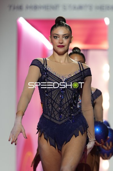 Team Spanien bei der Einlaufzeremonie der Rhythmischen Sportgymnastik WM 2026