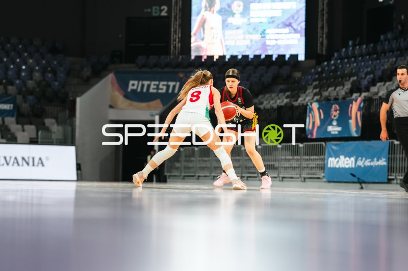 Deutschland u16w im Eins-gegen-Eins gegen Hungary in der Pitesti Arena