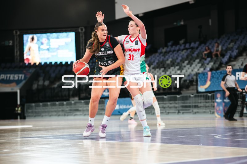 Reka Horvath (#31; Hungary) verteidigt gegen Deutschland u16w in Pitesti