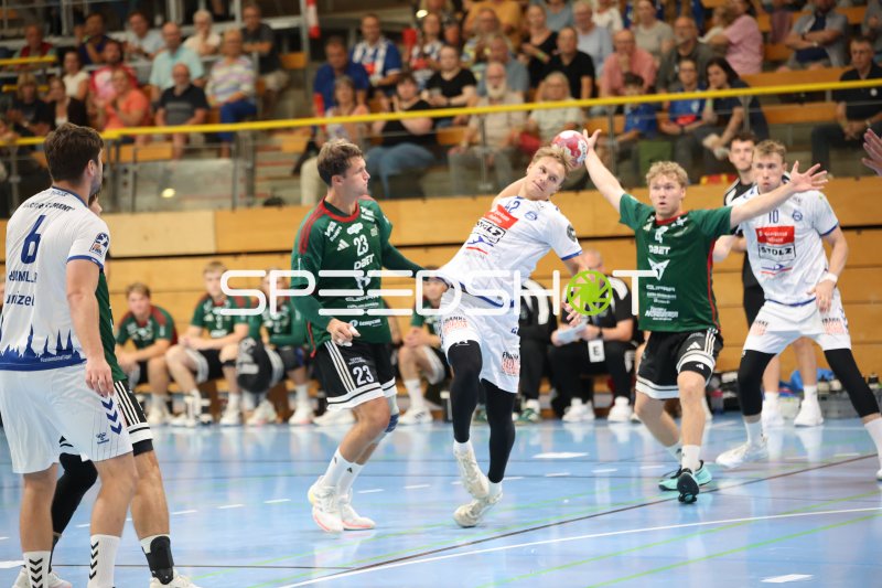 Love Sundewall (#22; HK Malmö) beim Sprungwurf gegen Grindstedt GIF