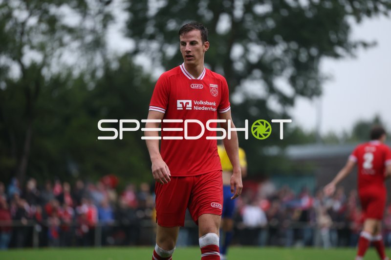 SV Sonsbeck Spieler im Fokus beim Heimspiel gegen Rot-Weiss Essen