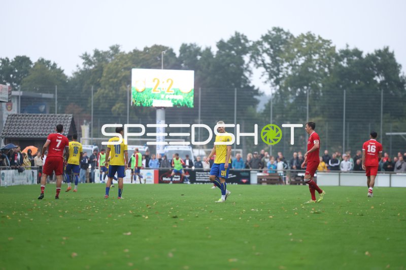 Marek Janssen (#20; Rot-Weiss Essen) beim Stand von 2:2