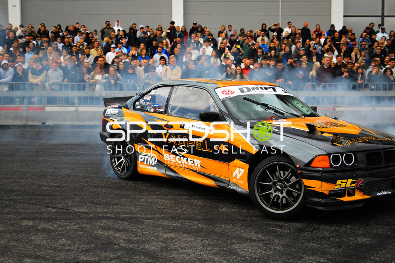 Driftfahrzeug mit Startnummer 92