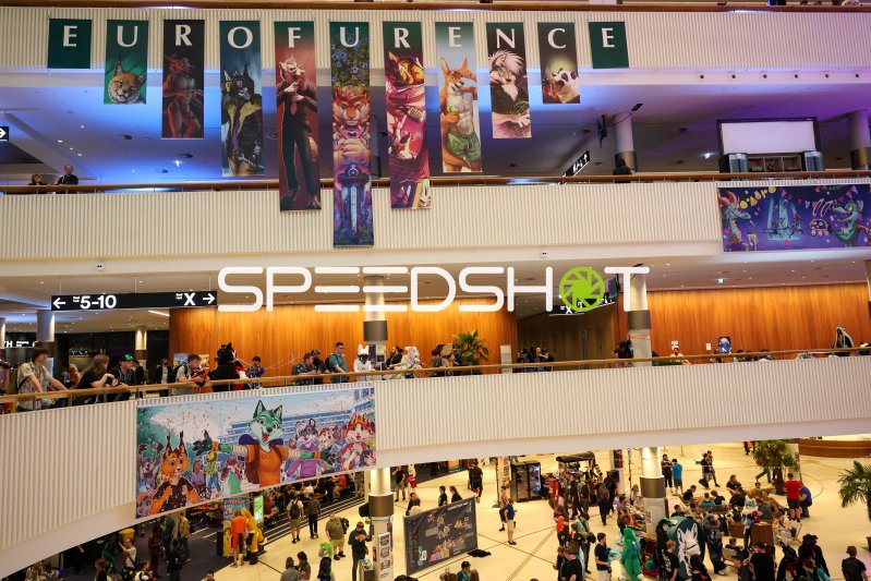 Eurofurence Convention im CCH Hamburg – Übersicht Atrium
