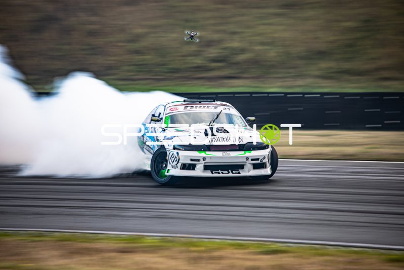 Nissan Skyline R33 #21 von Franz Kuncic (Greendoorgarage) driftet in Oschersleben