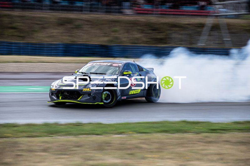 Nissan 350Z von Rkdriftz beim Drift in Oschersleben