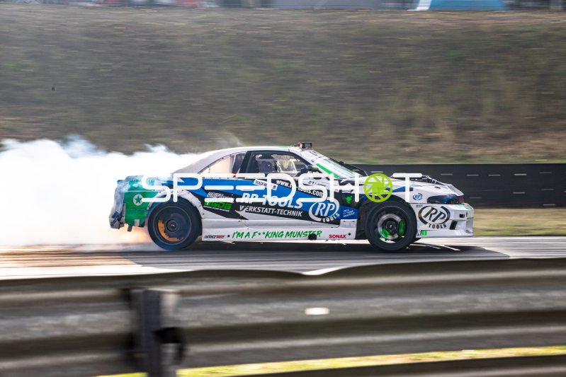 Nissan Skyline R33 #21 von Franz Kuncic (Greendoorgarage) driftet in Oschersleben