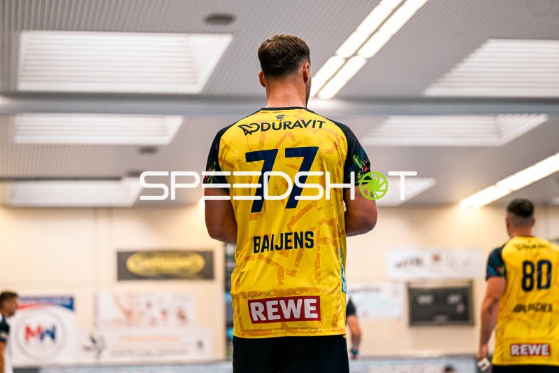 Dani Baijens (#77; Rhein Neckar Löwen) von hinten in der Sporthalle