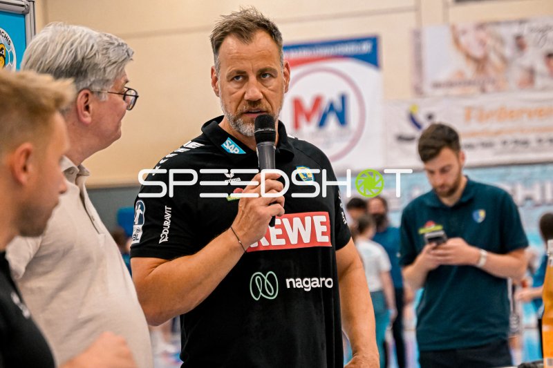 Maik Machulla spricht bei DHB-Pokal-Event in Kornwestheim