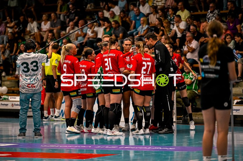 BSV Sachsen Zwickau Auszeit-Besprechung in der Sporthalle Ost Kornwestheim