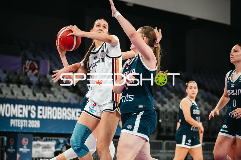 Deutschland u16w beim Korbanlauf gegen Serbien beim Women's EuroBasket