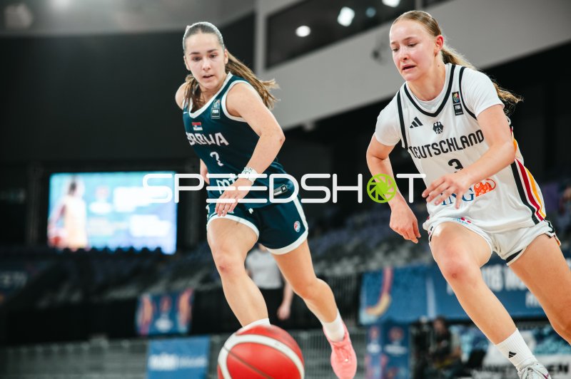 Deutschland vs. Serbien – Zweikampf beim FIBA-Jugendturnier in Pitesti