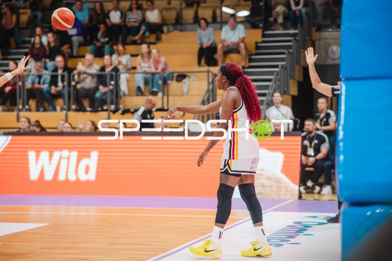 Deutschland A-Natio Damen beim Pass in der Sparkassen-Arena Göttingen
