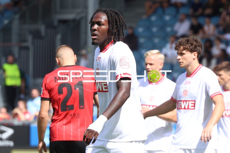 Franci Bouebari (#19; Rot-Weiss Essen) im Fokus beim Auswärtsspiel