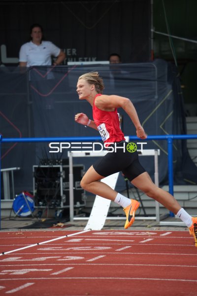 Startnummer 20 im Sprint auf der Tartanbahn in Hannover