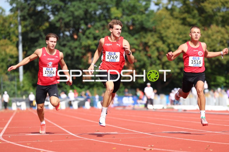 Wünsche Konstantin (1784), Patrick Hüsken (1749) und Ben Jaeger (1516) im Sprintrennen in Hannover