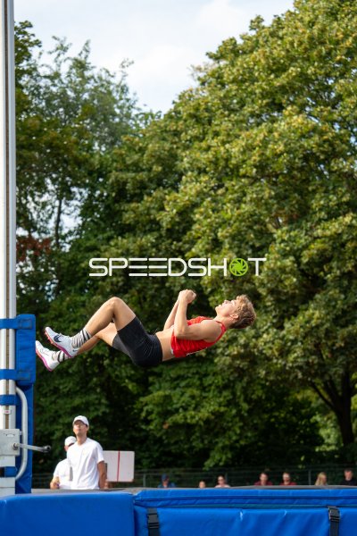 Jubel nach geglücktem Sprung beim Stabhochsprung in Hannover