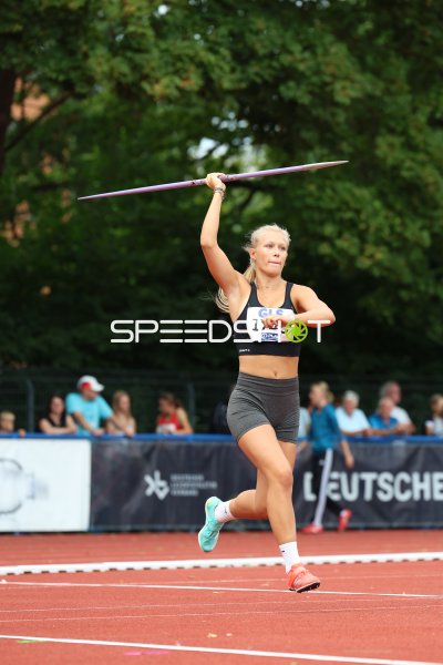 Startnummer 17 beim Speerwurf-Anlauf in Hannover