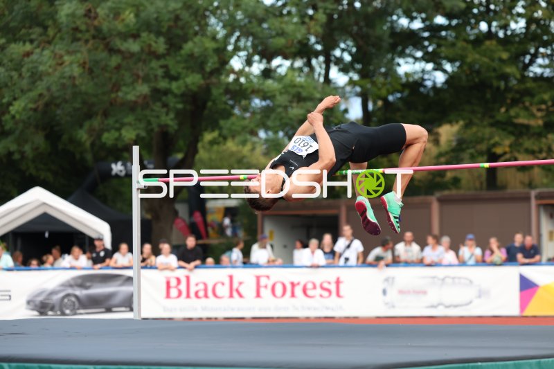 Startnummer 515 im Hochsprung-Fosbury-Flop in Hannover