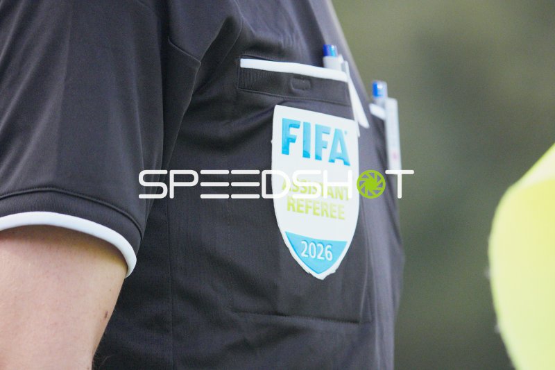 FIFA Assistant Referee 2026 – Schiedsrichterassistent im Einsatz