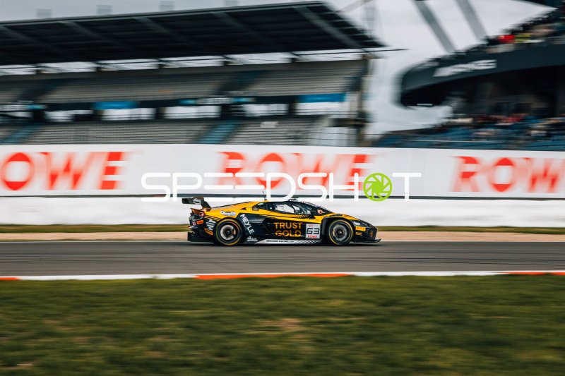 Lamborghini Huracán GT3 #63 von Grasser Racing am Nürburgring