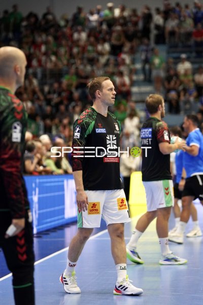 SC Magdeburg Torwart in der SCHWALBE arena Gummersbach