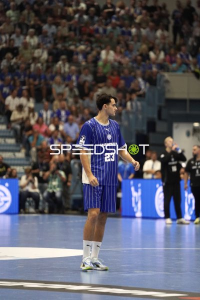 Nikola Roganovic (#23; VfL Gummersbach) auf dem Spielfeld