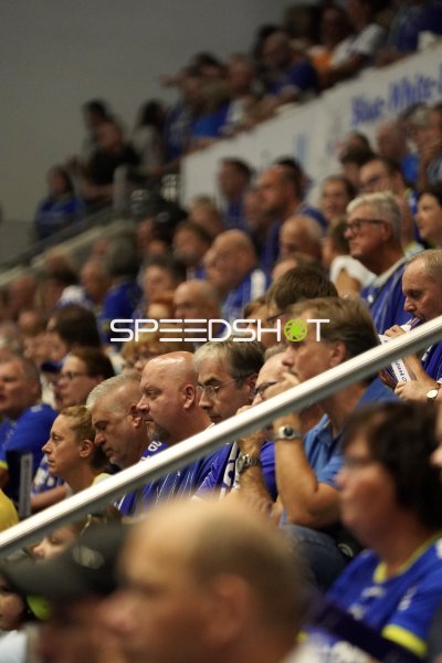 VfL Gummersbach Fans in der SCHWALBE arena