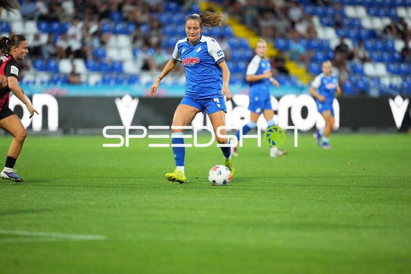 Lisann Kaut (#4; TSG Hoffenheim) am Ball im Heimspiel