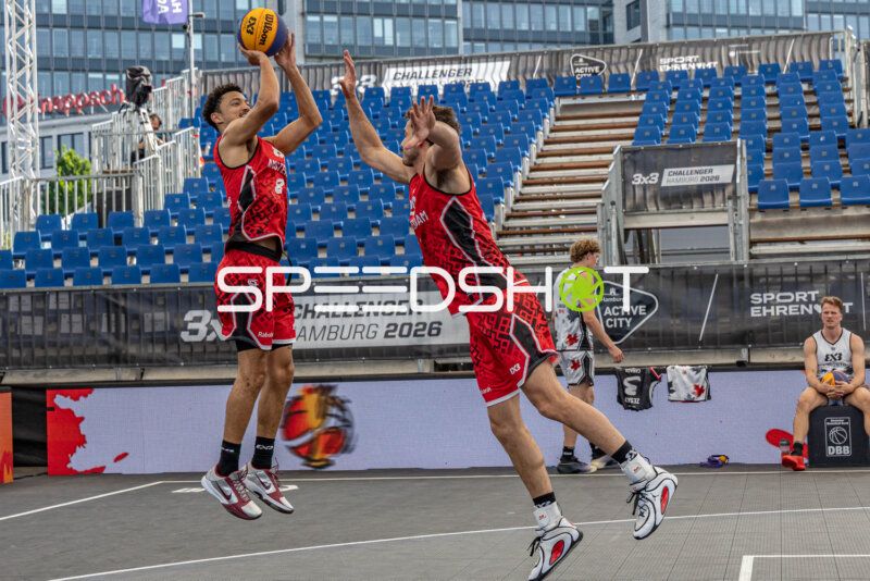 Wurf und Verteidigung in der Active City Arena
