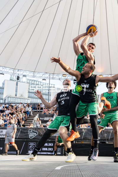 Sprungwurf von 35; Unbekannt in der Active City Arena
