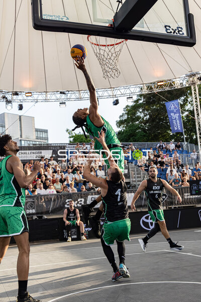 Dunk von 35; Unbekannt gegen {10887_?}
