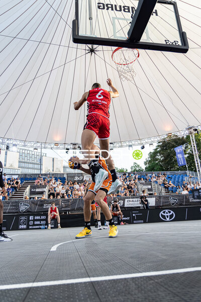 Dunk von 6; Amsterdam RABOBANK NED in der Active City Arena