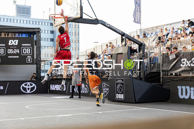Korbleger von 1; Fuengirola ESP gegen 5; Valencia Basket ESP