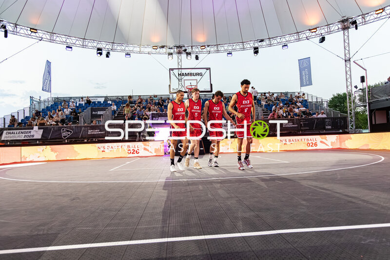Team {10878_?} in der Active City Arena