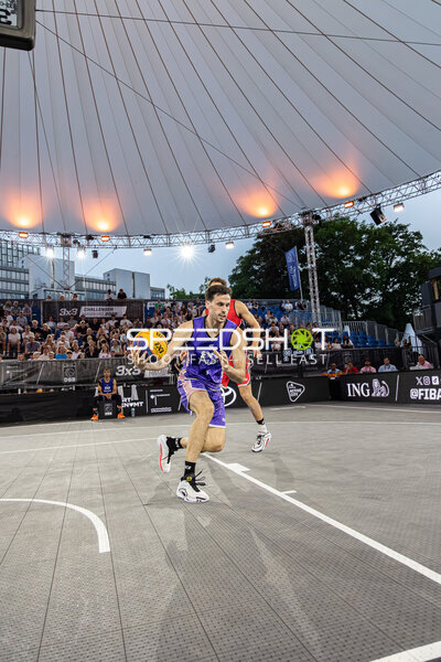 Dribbling von {10879_?}