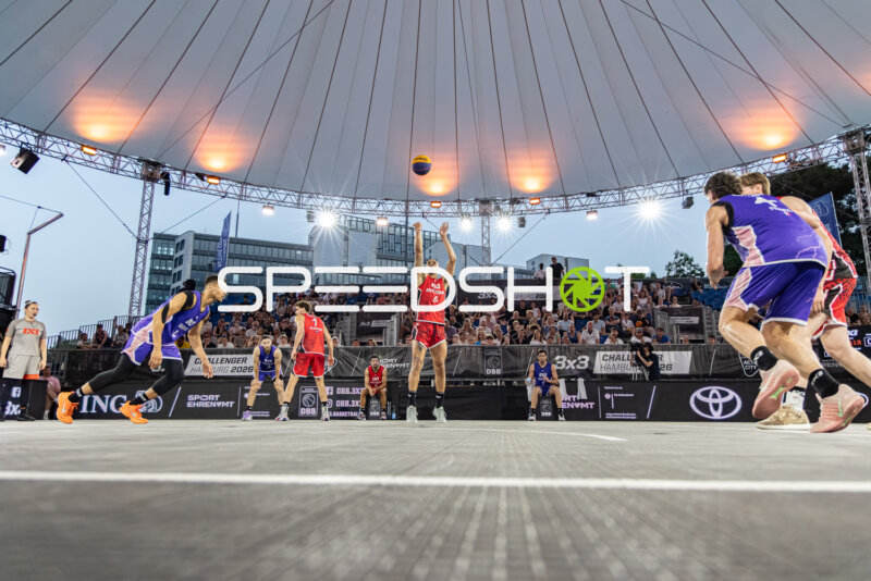 Wurf von 6; Amsterdam RABOBANK NED in der Active City Arena