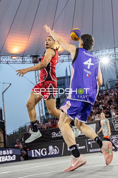 Wurfduell in der Active City Arena