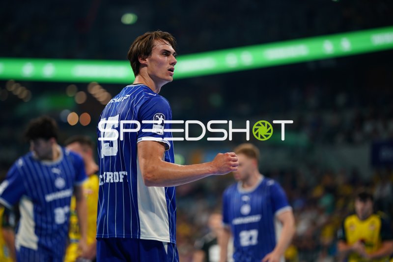 Miro Schluroff (#15; VfL Gummersbach) im Fokus in der SAP Arena