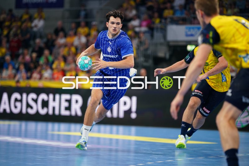 Nikola Roganovic (#23; VfL Gummersbach) im Angriff gegen Rhein Neckar Löwen