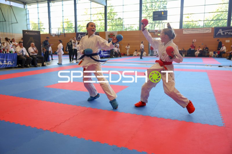 Kumite-Duell zweier Karateka beim Turnier in Eckernförde