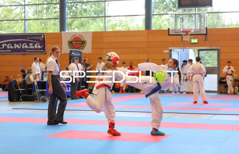 Kumite-Duell zweier Karateka beim Turnier in Eckernförde