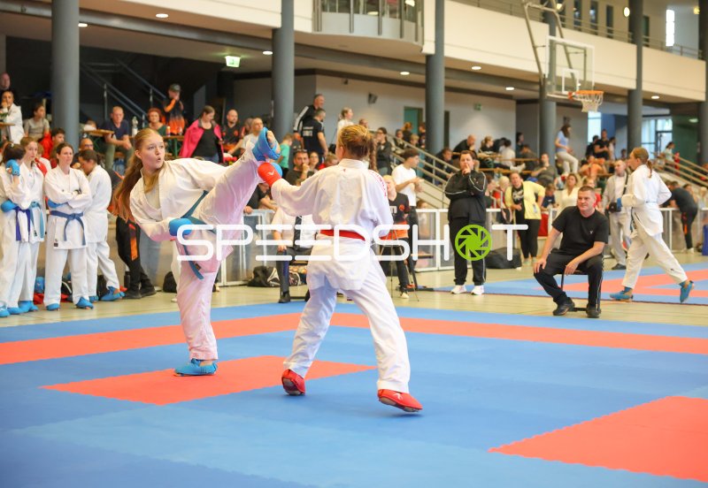 Kumite-Duell zweier Karateka beim Turnier in Eckernförde