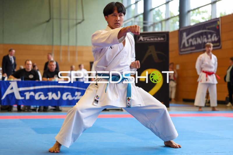 Karateka in Kata-Ausführung beim Turnier in Eckernförde