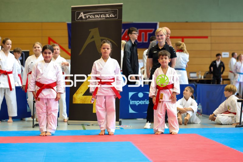 Karate-Nachwuchs beim Wettkampf in Eckernförde auf der Matte