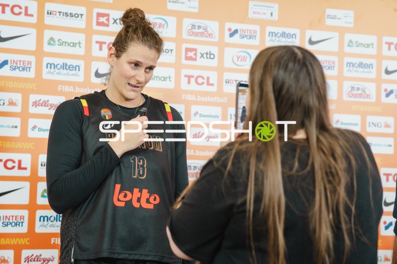 Kyara Linskens (#13; Belgium) im Interview bei der FIBA WWC